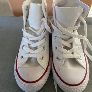 LHigh top white converse